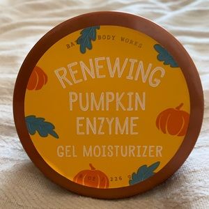 SOLD Pumpkin Enzyme gel moisturizer BBW